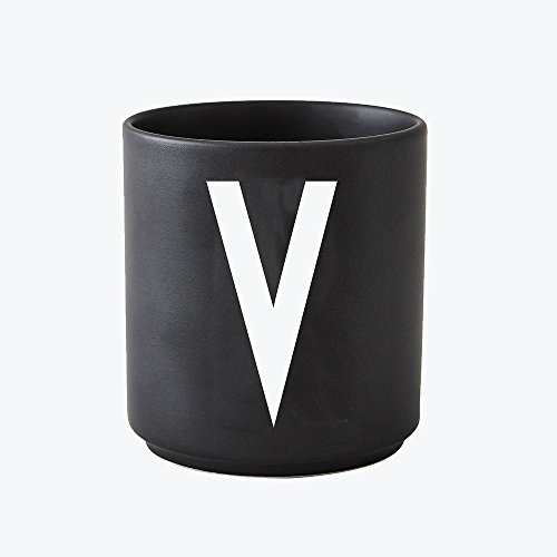 Design Letters - Becher - Buchstabentasse - Buchstabe: V - Porzellan - Schwarz - Arne Jacobsen