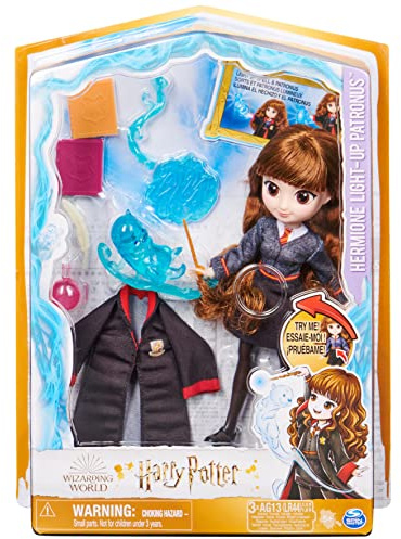 Wizarding World 6063882 20,3 cm FashionHermione Funktion Harry Potter, Hermione Granger lysande mönster 7 Hogwarts docktillbehör och badrock, leksaker för barn från 5 år