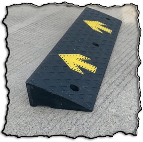 REDEXI Rutschfester Auffahrrampe Bordsteinrampe, Gummi Türschwellenrampe Robustem Bordsteinrampe, 4cm-15cm Hoch Bordsteinkanten Rampe, Unterer Rand des Rasters, Für Auto Roller LKW(100x25x8cm)