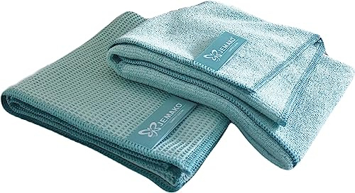 K7plus Jemako Tücher-Set: 1 x Trockentuch Größe 45x60cm, 1 x Profituch 40x40cm, lindgrün. Dazu 2 Stück Wäschenetze.