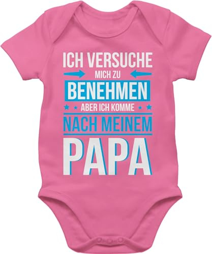 Shirtracer - Baby Body Kurzarm - Sprüche - Ich versuche mich zu benehmen komme nach meinem Papa