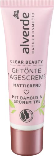 Crème de jour teintée - Cosmotique naturelle - Formule matifiante au zinc - Couvre efficacement les impuretés - Unifie visuellement les rougeurs - Affine le teint de la peau - 30 ml