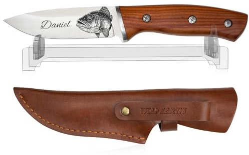 WOLFSARTIG Personalisiertes Angelmesser mit Gravur – Geschenk für Männer – Perfekt zum Geburtstag, Weihnachten, Vatertag für Angler – Hochwertiger Edelstahl, inkl. Lederscheide (mit Ständer)
