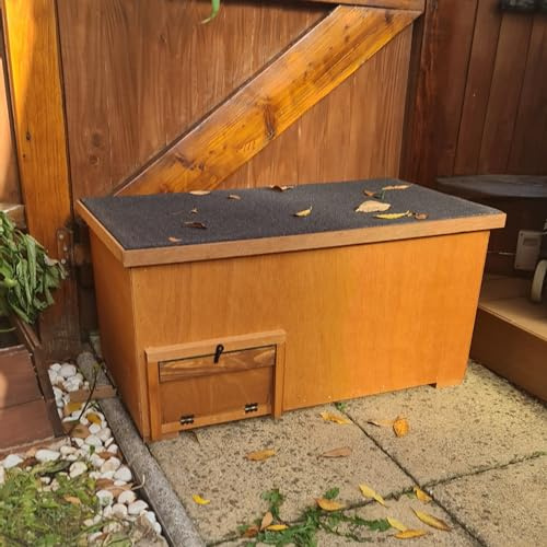 X Large Insulated Tortoise House (Entrance: Height 16cm x Width 26cm.)