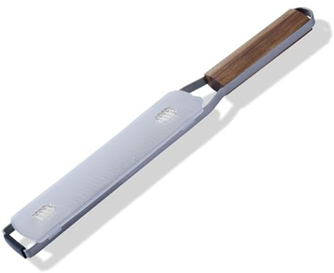 Fackelmann Rallador de mano de precisión grabado con mango de madera de acacia, rallador, hoja afilada, triturador para cítricos, jengibre, trufa, limón, chocolate, queso duro, hoja fina, pie