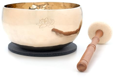 Klangschale 700-750g mit Lotus-Gravur, handgeschmiedet | Fair Trade aus Nepal, warmer, heller Ton, inkl. Zubehör