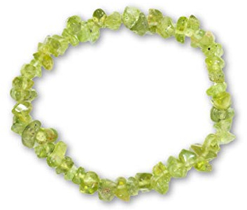 Taddart Minerals – Grünes Splitter Armband aus dem natürlichen Edelstein Peridot auf elastischem Nylonfaden aufgezogen - handgefertigt
