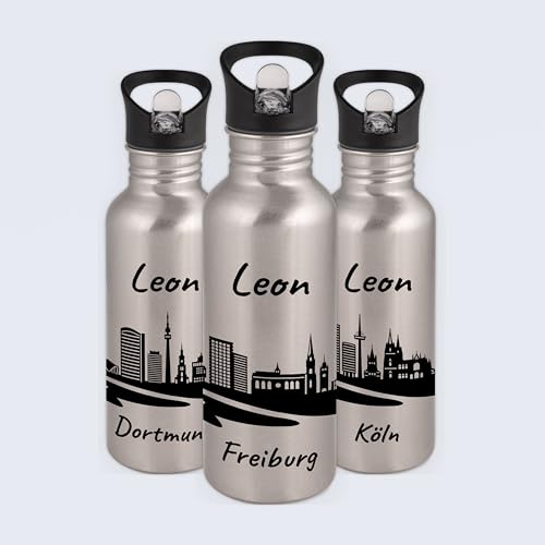 Gravur -Max Kinder Trinkflasche 600 ml personalisiert – auslaufsichere Edelstahl Trinkflasche mit Trinkhalm & Klappdeckel – BPA-frei - mit Skyline von Freiburg & Wunschname bedruckt - Silber
