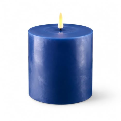 ReWu Homeart LED Kerze Deluxe, Indoor LED-Kerze mit Realistischer Flamme auf einem Echtwachsspiegel, Warmweißes Licht - Royal Blau 10 x 10 cm