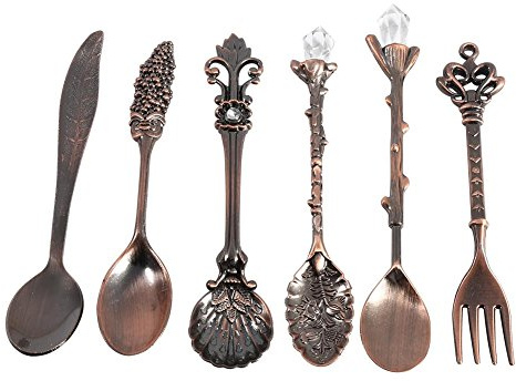 Ezweiji Juego de 6 cucharas vintage y tenedores, juego de vajilla familiar retro estilo real, color dorado y plateado, antiguo, metal, juego de cubiertos para café, postre, cucharilla de té