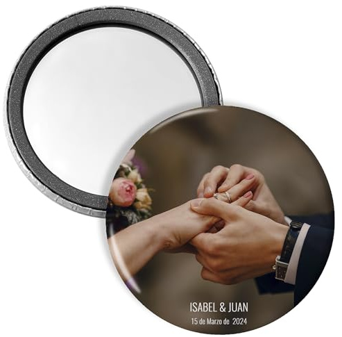 LolaPix Personalisierte Fotoabzeichen. Produktdetails. Personalisierte Geschenke. Handspiegel. Placa de hombro. Abmessungen 59 mm. Mengenrabatte.15 Spiegelabzeichen.