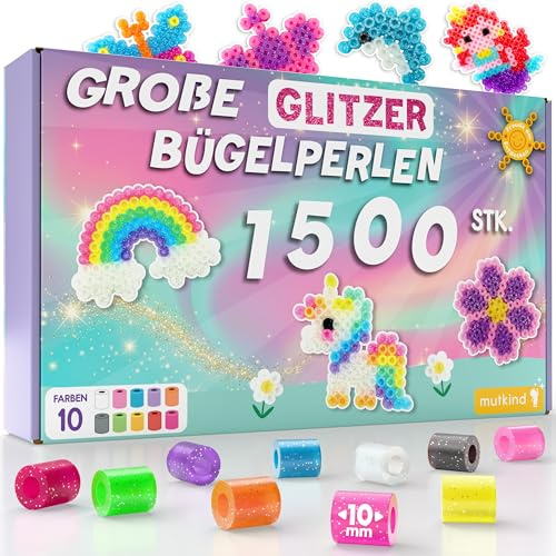MUTKIND® 1500x Bügelperlen Groß 10mm [10 Tolle Glitzer Farben] - Für Kinder ab 3 Jahren - Extra Leicht zu Greifen - XL Große Bügelperlen Glitzer Set - Steckperlen inkl. 50 Vorlagen zum Download