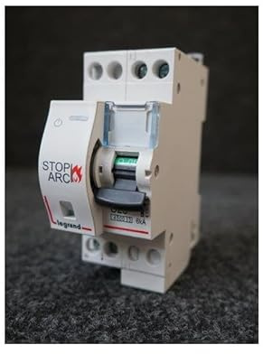 Disjoncteur 1P+N 230V~ 20A - courbe C - 2 modules - vis/vis - DX³ STOP ARC 4500-6kA