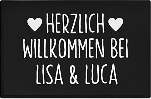 Trendation - Lustige Fußmatte Personalisiert Herzlich Willkommen Bei Wunschnamen mit Namen Fussmatte 60x40 cm