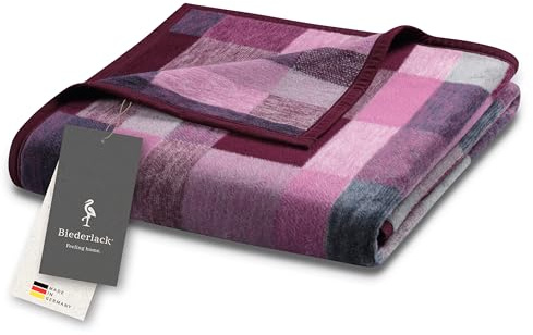 biederlack® Flauschige Wohndecke Color Squares Berry, Sofadecke 150x200 cm | Kuscheldecke aus Baumwollmischgewebe, warme Wohndecke, Made in Germany, karierte Couchdecke, OEKO-TEX Made in Green
