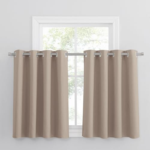 PONY DANCE Bistrogardine Küche Kurze Gardinen mit Ösen H90 x B132 cm | 2er Set, Taupe, Thermovorhang Hitzeschutz, Verdunklungsvorhänge, UV-Schutz, für Wohnzimmer, Sichtschutz, Blickdicht