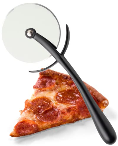 Premium-Pizzaschneider aus Edelstahl - Taylors Eye Witness, tolles Küchenhelfer, mit stabiler Zink-Aluminium-Konstruktion mit mattschwarzer Farbe.