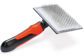 Karlie Professional Soft-Zupfbürste, Hundebürsten, Gummi, Rot/Schwarz, 20x12 cm