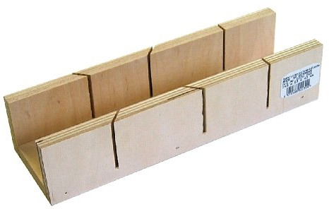 Augusta-Heckenrose Gehrungslade 245 x 53 x 40mm I Schneidlade aus Birkensperrholz 12mm Dicke zum präzisen Sägen auf Gehrung für 45° & 90° Winkel I Sägehilfe