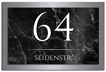 Premium Designer Hausnummer mit UV Druck und Montage Set - 18x12 cm - Familien-Haus Bedruckte Hausnummern mit Straßen Straßennamen für die Haustür Ferienhaus…