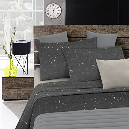 Set Lenzuola Letto Fashion, Made in Italy- Completo Letto in Morbida Microfibra, Lenzuolo Sotto con Angoli, Telo Sopra 240x270 e Federa con Patella Interna, Matrimoniale, Stars Grigio