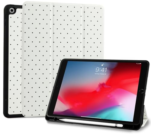 Fycyko Hülle für iPad 9./8./7. Generation 2021/2020/2019 10,2 Zoll Hülle mit Bleistifthalter, Trifold Ständer mit Kratz,Cute Polka-Dot Muster Schutzhülle für iPad 9/8/7- Beige