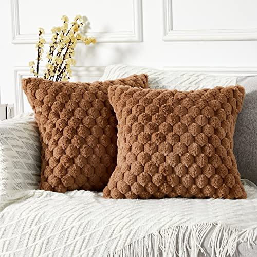 YAERTUN Pack of 2 Decorative Faux Fur Brown Sofa Cushion Covers 45cm x 45cm 18x18 Inch Solid Square Throw Pillow Cases Soft Cozy Luxury Pillow Covers Couch Bed Livingroom