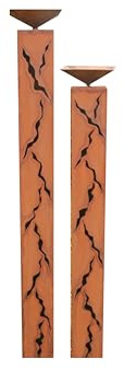 Gartendekoshop24 – Gartendeko Rostsäulen 2er, 150/125 cm, mit Schalen, Vogeltränke. Handgemachtes Metall Rost Säulen Paar, aus Edelrost. Als schöne Dekoration für draußen.