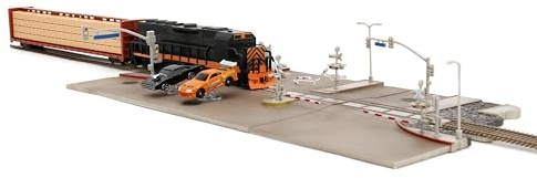 Fast & Furious Final Race Train Nano Scene & 2 auto pressofuse da 4,2 cm, giocattoli per bambini e adulti