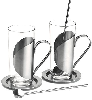 2 Vasos de latte macchiato con cucharilla, plato y espumador de leche en Juego