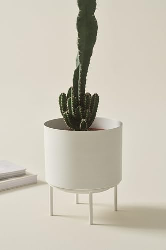 Jotex Monique Übertopf, vielseitiger Blumentopf aus Eisen mit kleinen Gestell für den Innen- und Außenbereich, Weiß Pflanzer, 26 cm hoch, Ø 22 cm