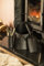 Marco Paul - Cubo de carbón resistente para chimenea, pala y caja de almacenamiento de fósforos, cubo de cenizas de madera, quemador de leña, almacenamiento de combustible, cubo de metal negro,