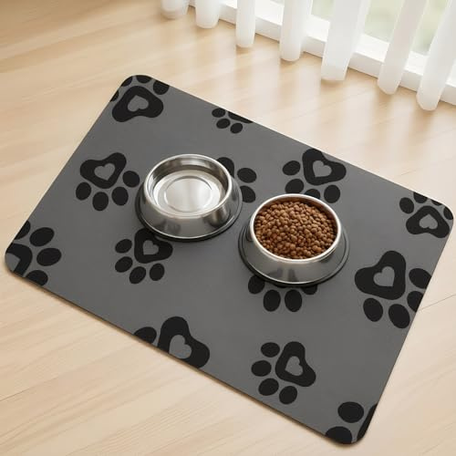 SARTNP Tapis de Nourriture pour Chien Absorbant d'eau - Tapis pour Bols de Nourriture et d'eau pour Chats et Chiens, Anti-Dérapant, sans Taches, Séchage Rapide (Dark Grey-Heart Paws, 44 x 71 cm)