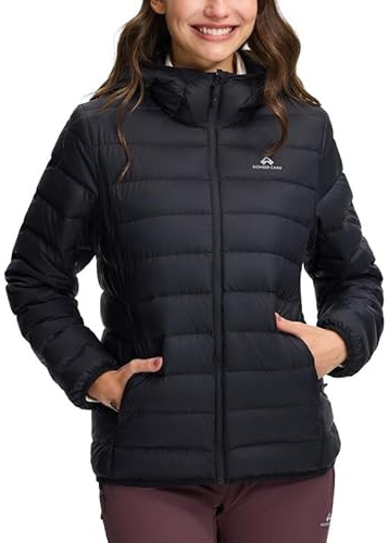 Pioneer Camp Piumino da donna leggero Packable Insulation, giacca trapuntata con cappuccio e chiusura lampo, tasche invernali, per escursioni, viaggi, Nero , M