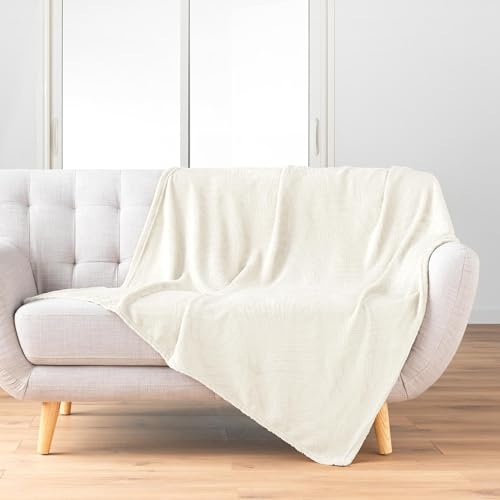 Douceur d'Intérieur, Plaid Doux (125 x 150 cm) Nelia Naturel, Flanelle Relief Unie