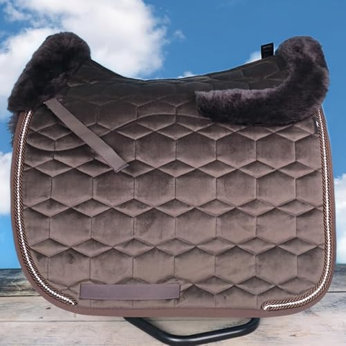 EPONA Mattes Lammfell Schabracke Dressur mit Strass - Braun/Samt Größe L
