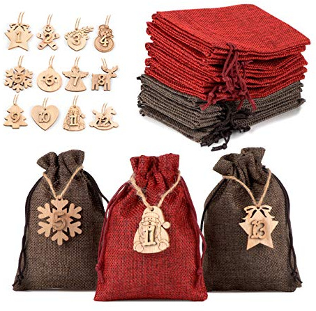 Sweelov 30 Stück Jutesäckchen für Adventskalender Weihnachten Adventszahlen Zahlen Holz Deko Holz-Anhänger Adventskalender Jutebeutel Stoffbeute Geschenksäckchen zum Befüllen (14x10cm)