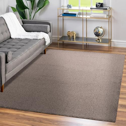 Teppium Moderner Kurzflor Teppich Wohnzimmer 140 x 200 cm Mokka - Waschbarer Teppich Dichtere, Flauschig, Extra Weich und Einfarbig - für Schlafzimmer, Esszimmer oder Küche