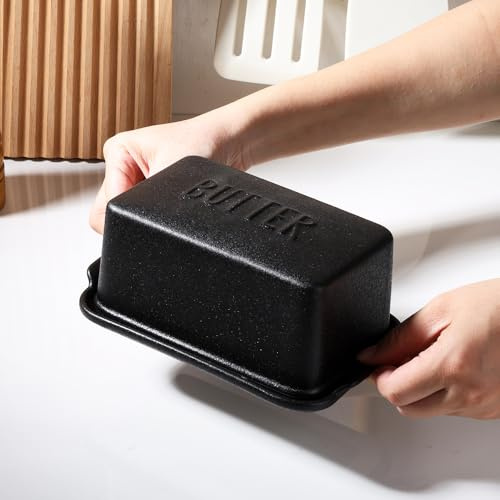 Beurrier recouvert de porcelaine avec couvercle pour support de beurre de comptoir, récipient pour un bâton de beurre, plateau texturé pour un rangement antidérapant, noir grand