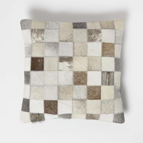 Homescapes Patchwork-Kissen 45x45 cm, Lederkissen kariert, Fellkissen Creme-beige-grau, Dekokissen mit Füllung
