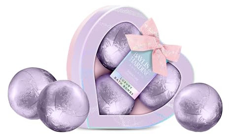 Baylis & Harding Jojoba, Vanilla & Almond Oil Luxury Bath Bomb Heart Trio Gift Set (Pack of 1) - Vegan Friendly