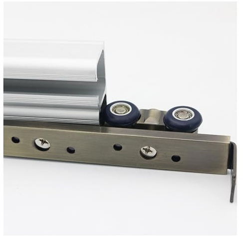 Schiebetürbeschlag schiebetür laufschiene 1 2 3 4 5 M Scheunentor-Bypass-Schiebe-Doppelschienen-Hardware-Kit Für 2 Türen, Weiße Taschentürschiene Für Klapppaneele/Schränke/Kleiderschrank(L 9ft/2.7m)