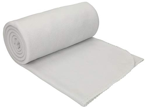 Betz Fleecedecke 130x170 cm 180g/m² – Weiche Wohndecke & Kuscheldecke – Flauschige Sofadecke als Tagesdecke – Leicht, wärmend & pflegeleicht – Farbe Silbergrau