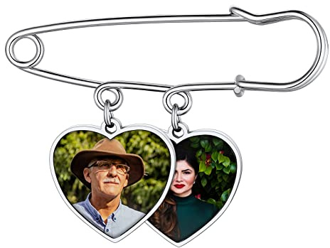 Custom4U 2x Personalisierte Foto Brosche mit Gravur Memorial Anhänger Brautstrauß Brosche Silber mit Foto Edelstahl Herz Anstecknadel Hochzeit für Brautstrauß Braut Erinnerungsschmuck Geschenke