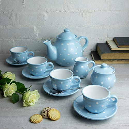 City to Cottage | Service à thé pour quatre | bleu ciel à pois blancs en céramique fait et peint à la main | grande théière 1,7L 4-6 tasses, pot à lait, sucrier, quatre tasses et sous tasses