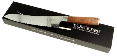 MIGASE Tasukeru Brotmesser mit extra hoher Klinge. 67 Lagen Damast-Stahl, 20,5cm lange Klinge, 13,5cm langes Griffstück. In der Magnetbox. Extrem scharf und robust. Perfekte Balance in der Hand.