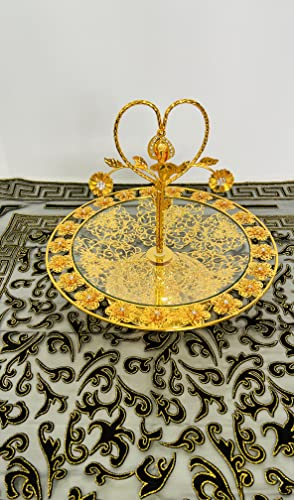 Assiette de service de luxe en or avec plateau doré brillant style Medusa Versac décoré pour servir