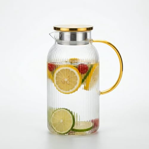 Elegante Glas Karaffe mit Golddeckel und Edelstahlfilter-Modernes Design für stilvolle Getränke - 2 Liter