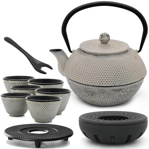 Asia Teekanne Gusseisen Set 1.1 Liter - grauer Teekessel & Edelstahl-Filter für losen Tee & 6 Tee-Becher & Stövchen & Deckelheber & Untersetzer