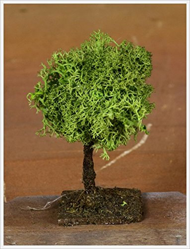 Arbre de mousse H 7 cm.